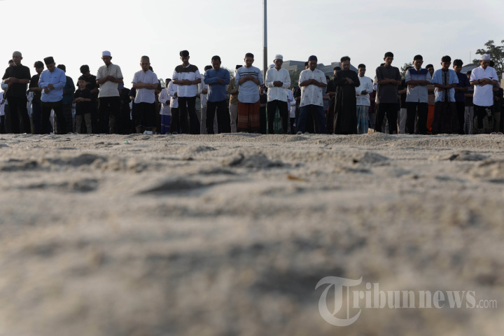 Salat-Idul-Adha-di-Pantai-Lagoon-Ancol_20260527_151758.jpg