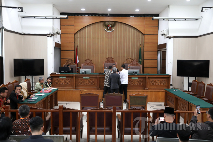 Sidang Perdana Praperadilan Hasto Kristiyanto Ditunda
