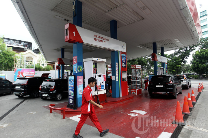 Suasana SPBU Pertamina di Medan Pasca Kenaikan Harga Pertamax