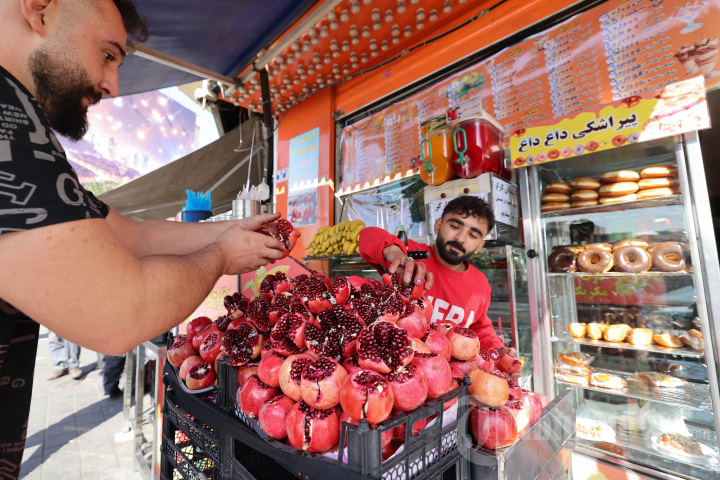 Suasana Tehran Iran Normal Pasca Serangan Israel