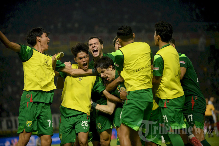 Super League : Persebaya Bermain Imbang dengan Persib Bandung