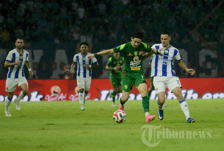 Super League : Persebaya Bermain Imbang dengan Persib Bandung