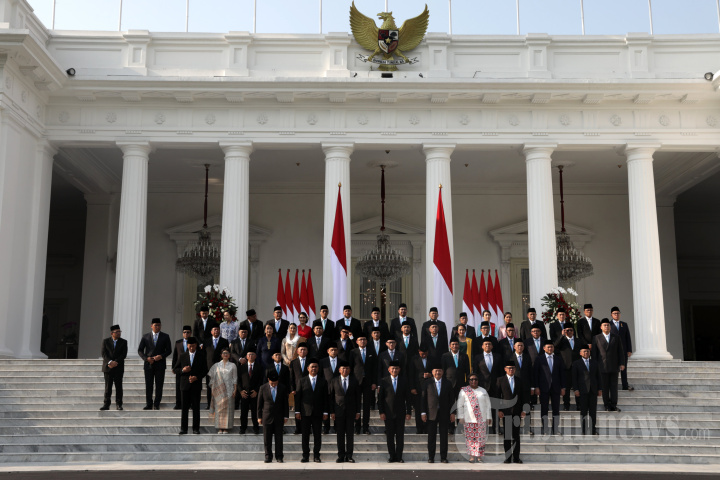 Wakil Menteri Kabinet Merah Putih Berfoto Bersama Usai Dilantik