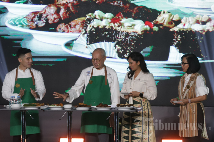 Wamenpar-Beri-Penghargaan-kepada-Pelaku-Kuliner-Lokal_20260614_102105.jpg