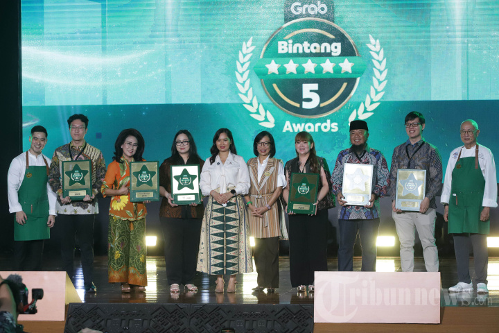 Wamenpar-Beri-Penghargaan-kepada-Pelaku-Kuliner-Lokal_20260614_102107.jpg