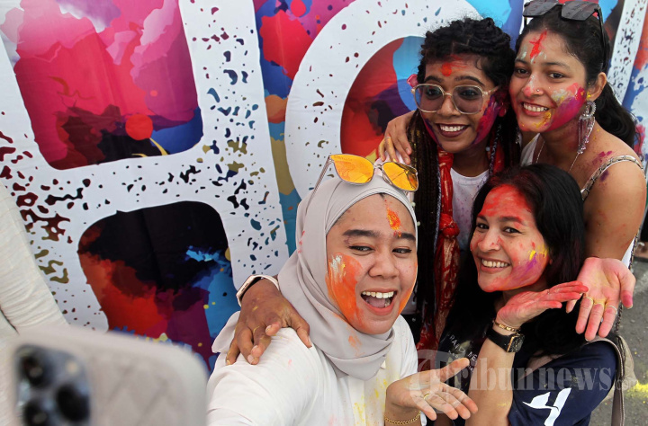 Warna-warni Meriahkan Festival Holi di Konsulat Jenderal India