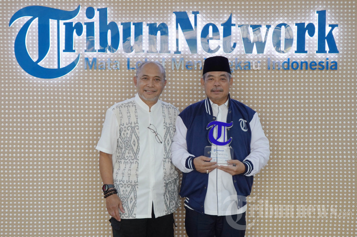 Wawancara-Khusus-Bupati-Lahat-Bursah-Zarnubi_20260608_230937.jpg