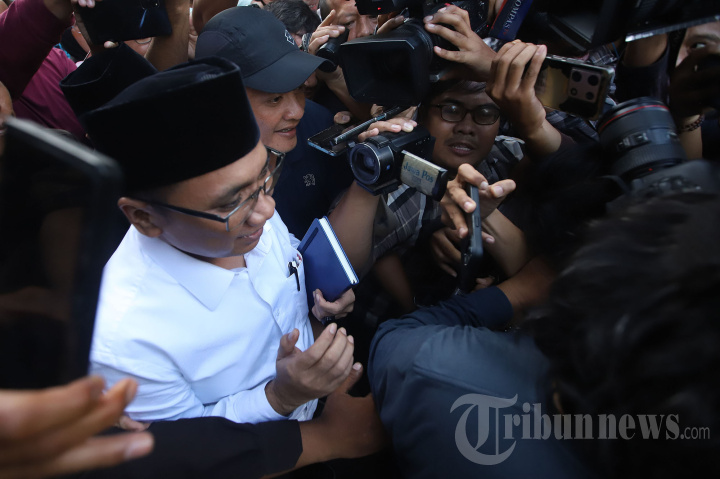 Yaqut Cholil Qoumas Keluar dari Gedung KPK Usai 5 Jam Diperiksa