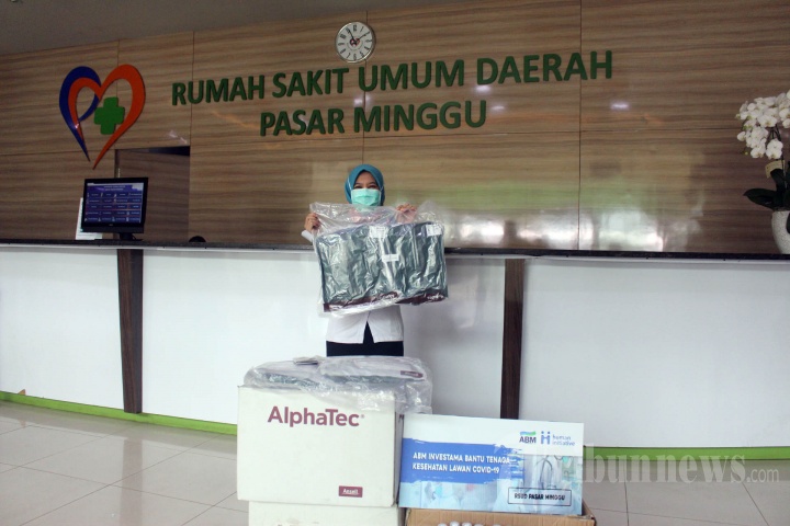 ABM Distribusikan APD ke RS Rujukan Covid-19