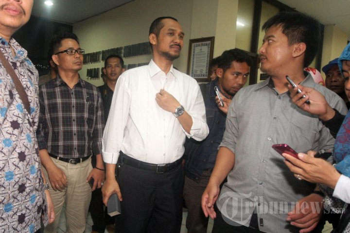 Abraham Samad Ditanguhkan Penahanannya