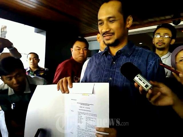 Abraham Samad Menerima SK Deponering Dari JAM Pidum