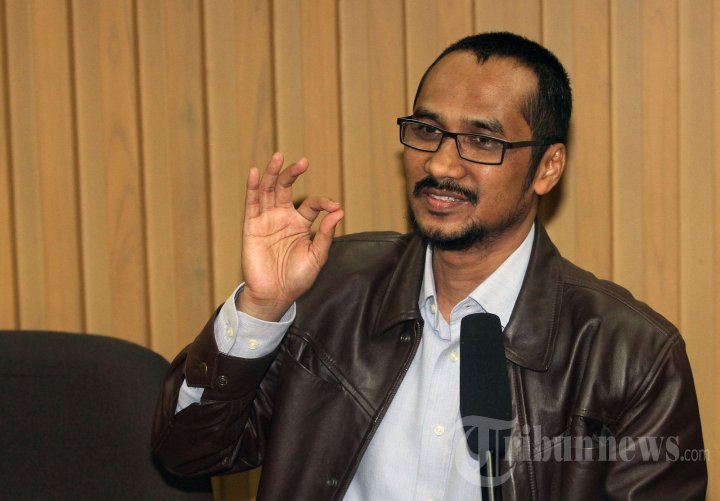 Abraham Samad Tunjukkan Bukti Foto Rekayasa