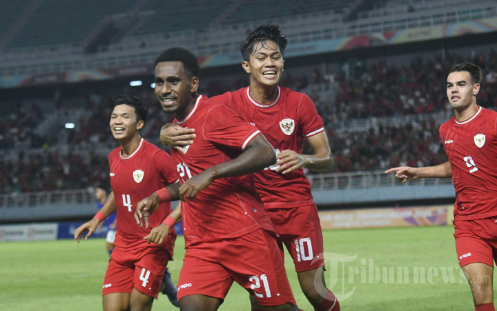 AFF U-19 : Indonesia Kalahkan Kamboja 2-0