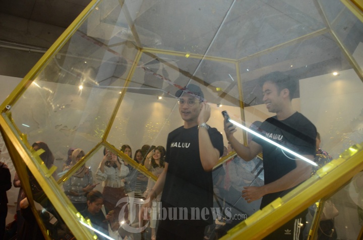 Afgan dan Vidi Aldiano Berfoto di Wisata Selfie