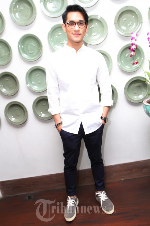 Afgan Menerima Anugerah Planet Muzik 2015 di Singapura