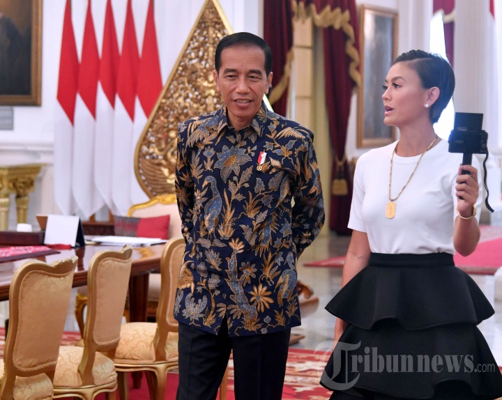 Agnes Monica Temui Jokowi