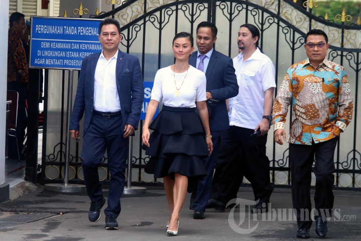 Agnes Monica Temui Jokowi