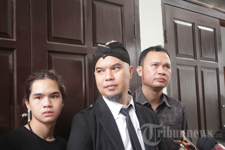 Ahmad Dhani Penuhi Panggilan Sidang Pencemaran Nama Baik