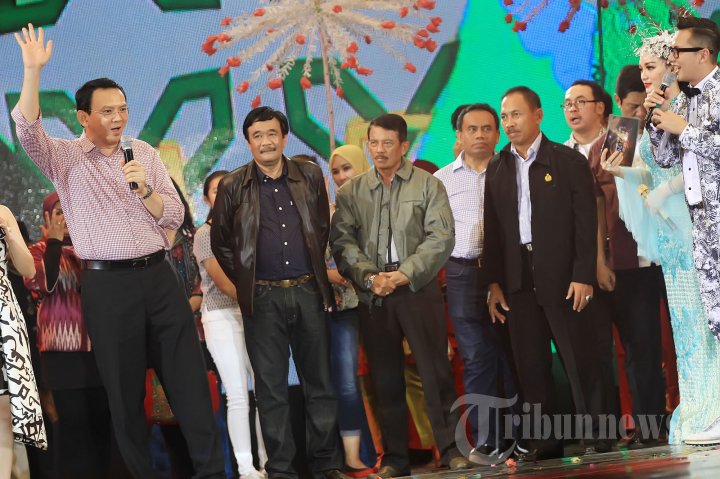 Ahok Buka Pesta Kembang Api