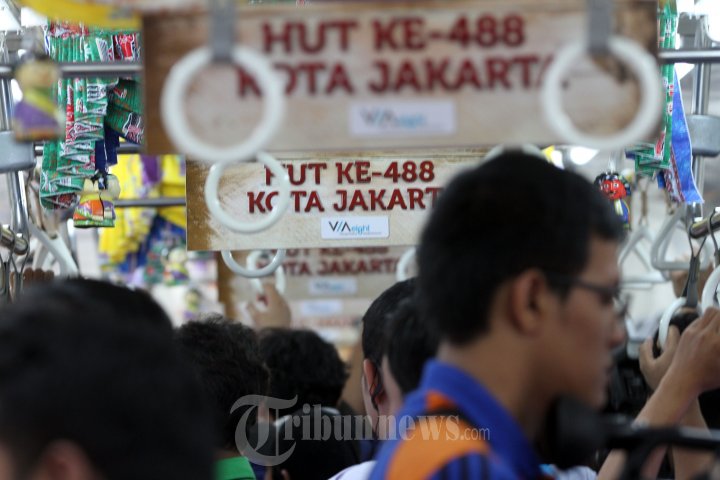 Ahok Tinjau Kereta Tematik Edisi Museum