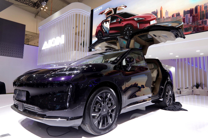 AION Luncurkan SUV Listrik HYPTEC HT
