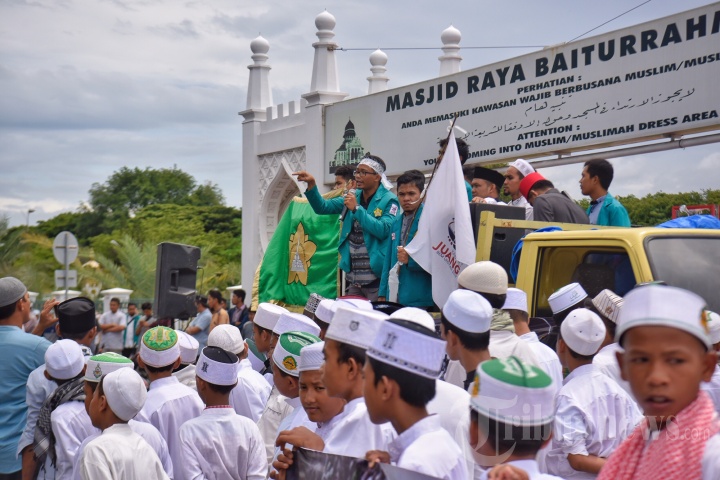 Aksi Bela Ulama UAS di Banda Aceh