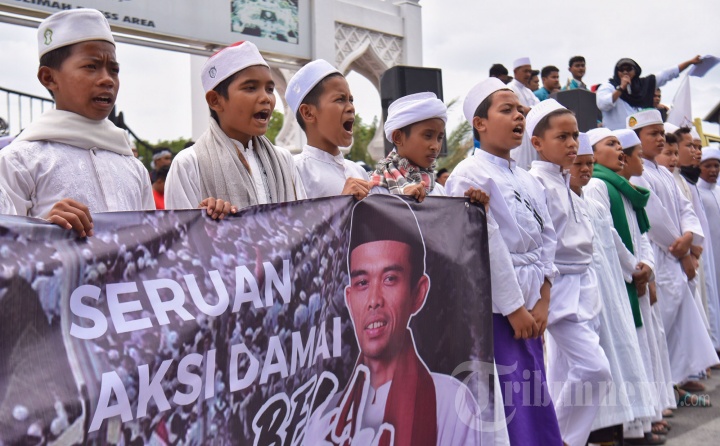 Aksi Bela Ulama UAS di Banda Aceh