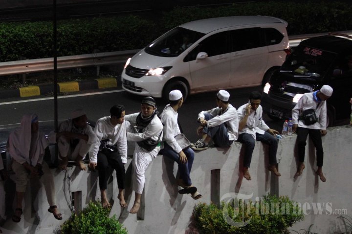 Aksi Bela Umat Islam Di DPR