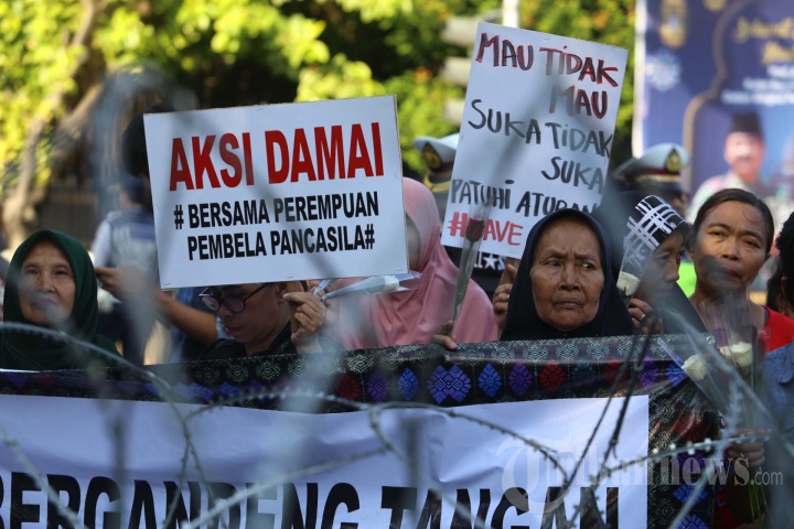 Aksi Damai di Depan KPU