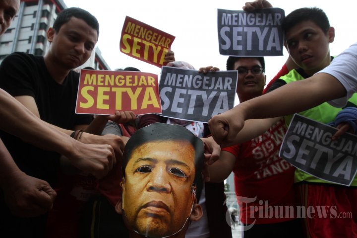 Aksi Kritisi Setya Novanto Di CFD