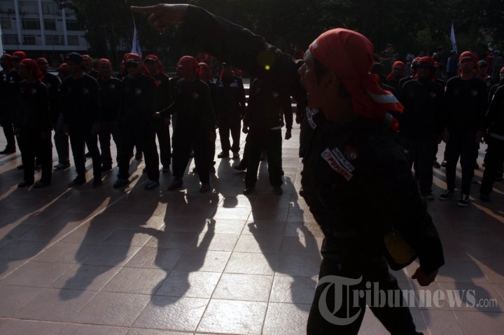 Aksi Longmarch Buruh Tolak PP Nomor 78