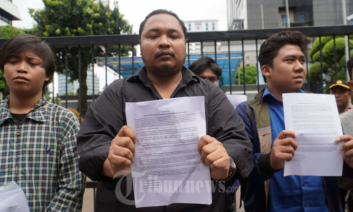 Aksi Menuntut Reformasi Pajak
