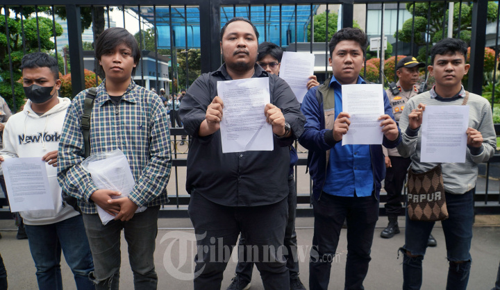 Aksi Menuntut Reformasi Pajak