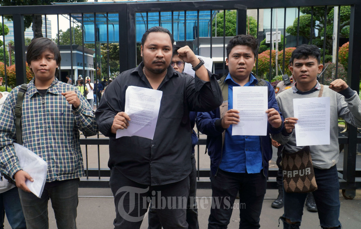 Aksi Menuntut Reformasi Pajak