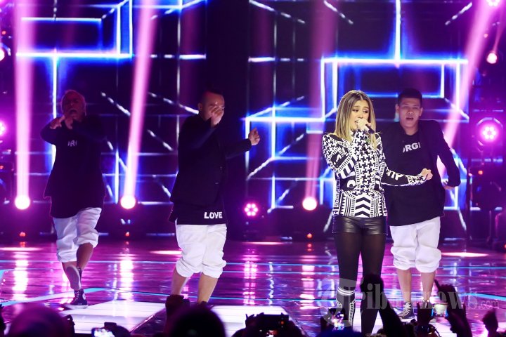 Aksi Panggung Agnez Mo
