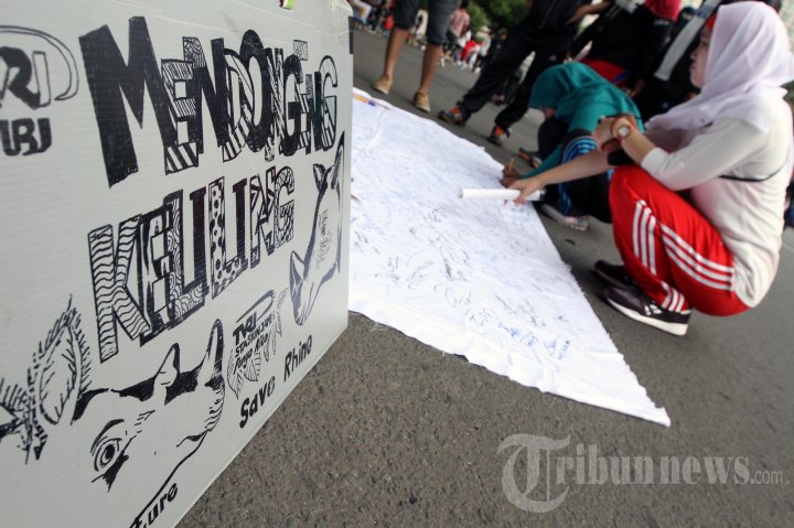 Aksi Peduli Badak Di CFD