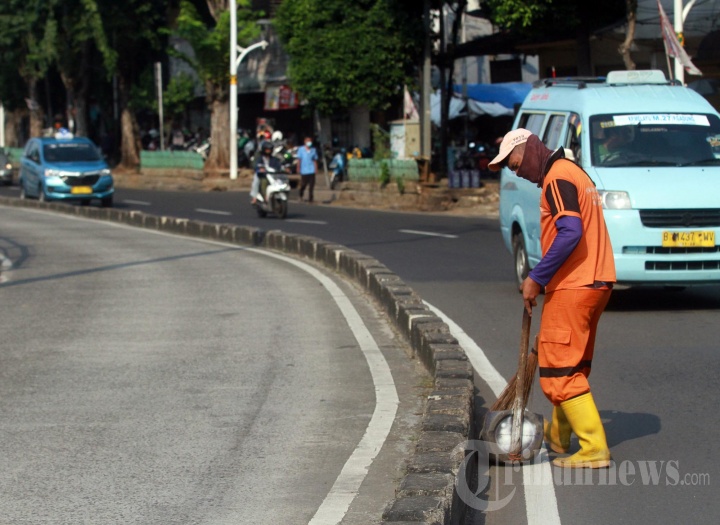 Petugas Penanganan Prasarana dan Sarana Umum