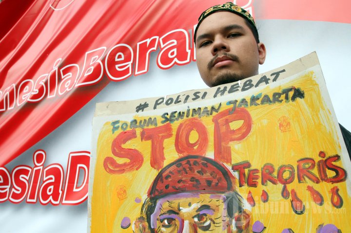 Aksi Simpatik Terkait Bom Sarinah Di CFD