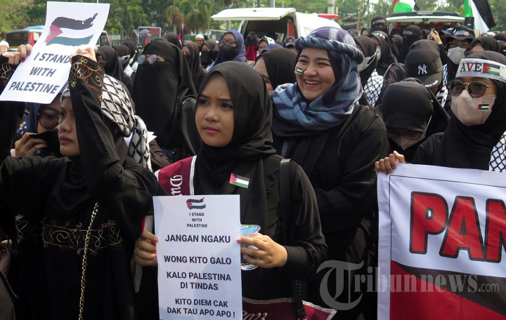 Aksi Solidaritas untuk Palestina di Masjid Agung Palembang