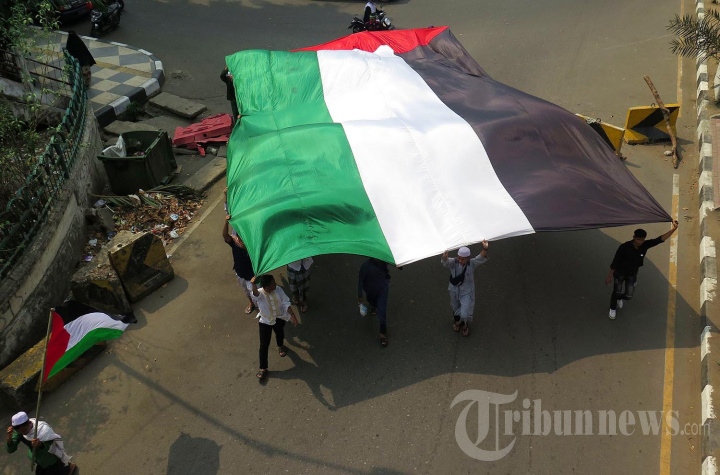 Aksi Solidaritas untuk Palestina di Masjid Agung Palembang