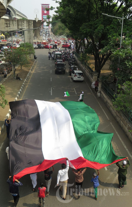 Aksi Solidaritas untuk Palestina di Masjid Agung Palembang