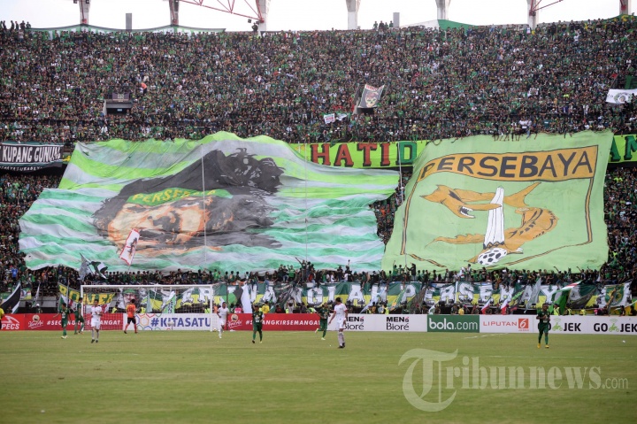 Aksi Suporter Persebaya Surabaya
