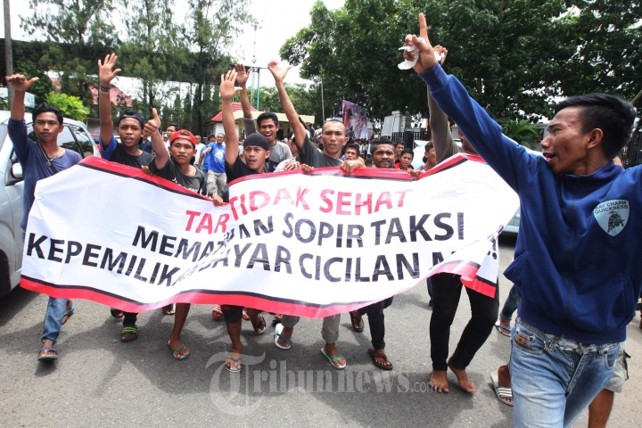 Aksi Sweeping Taksi Online dan Tolak Smart Petepete