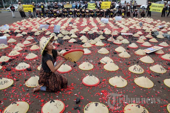 Aksi Tolak Pembangunan PLTU Batubara di Batang