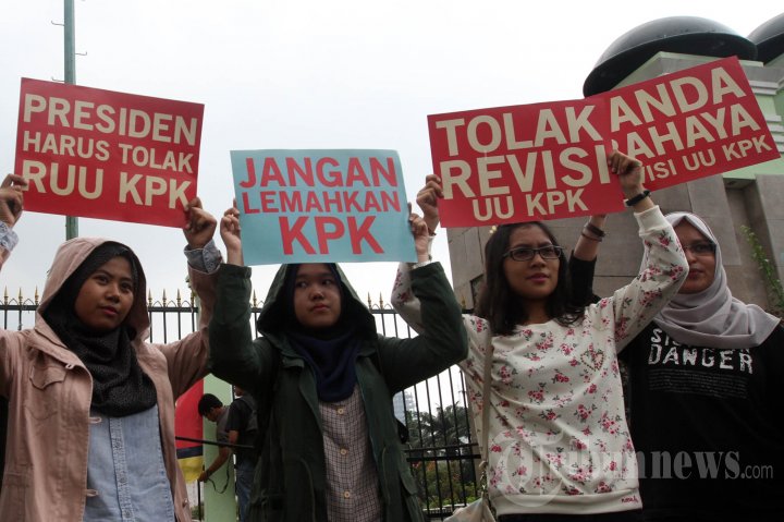 Aksi Tolak Revisi UU KPK