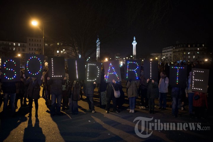 Aksi Warga Perancis Melawan Ekstrimisme