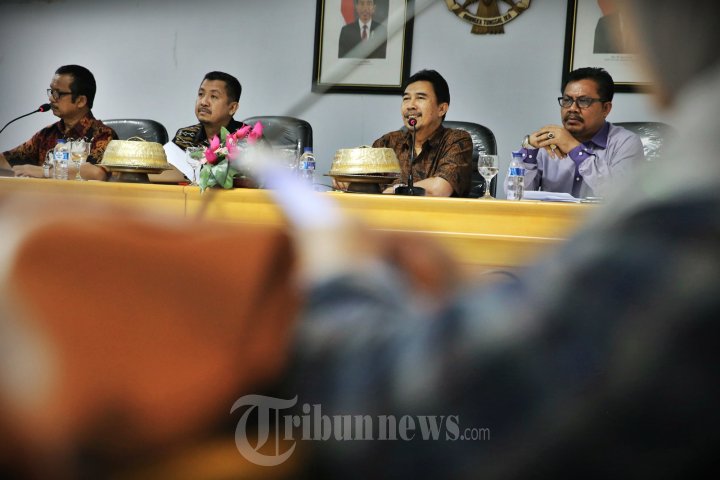 AM Yamin Jumpers Terkait Perayaan Hari Koperasi
