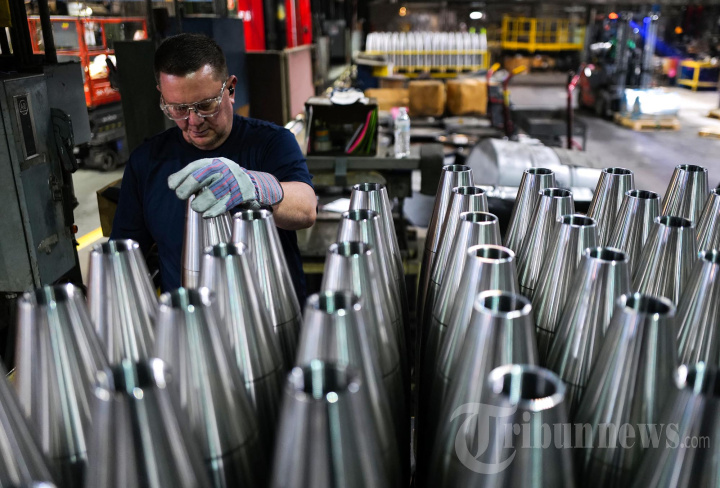 Amarika Produksi Senjata untuk Konflik Rusia Ukraina