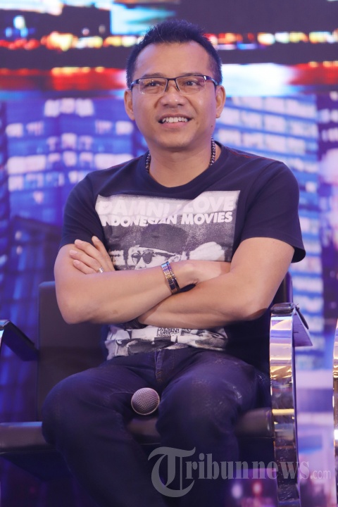 Penyanyi senior, Anang Hermansyah ditemui saat menghadiri acara di Jakarta, Senin (16/9/2019). Anang berencana menjual rumahnya di kawasan Cinere karena tidak efisien bagi keluarganya meskipun memiliki banyak kenangan. Kini Anang mengaku sedang mengurus rumah barunya yang telah dirancang istrinya, Ashanty di kawasan Jakarta Pusat. 