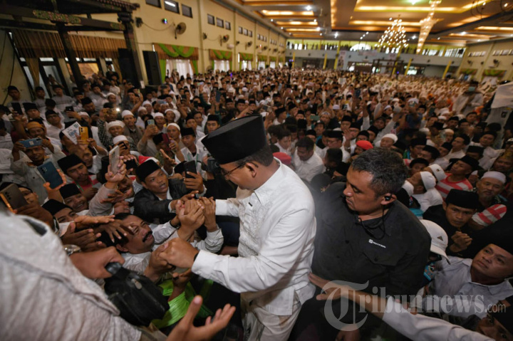 Anies Hadiri Deklarasi Istigosah Bareng Ulama di Sumenep